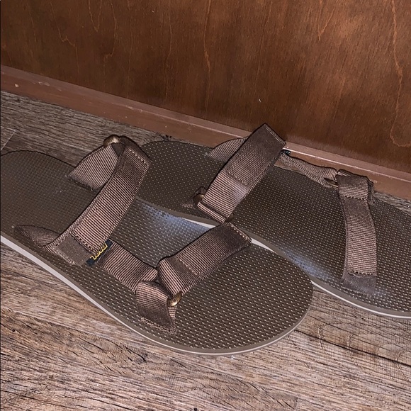 Men’s Teva brown Sandals - Picture 2 of 5
